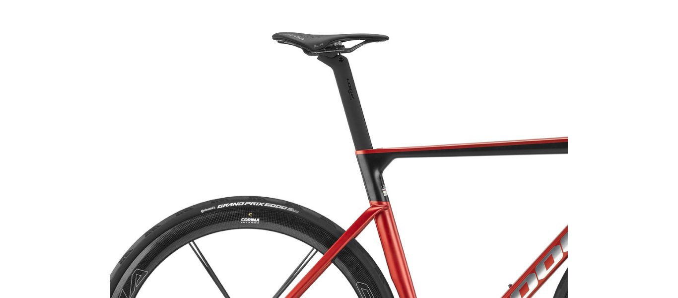 795 blade rs red chrome satin 2023 seatpost view